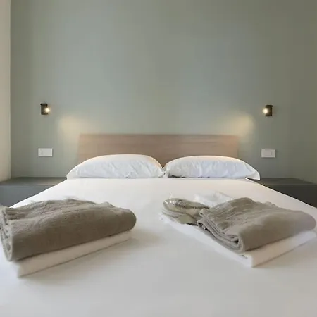 公寓 Casa Dante Front 萨罗