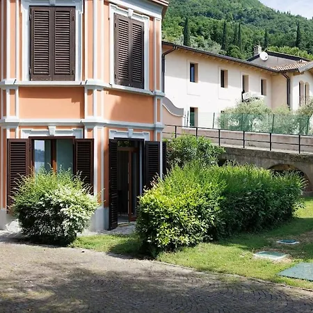 Casa Dante Front