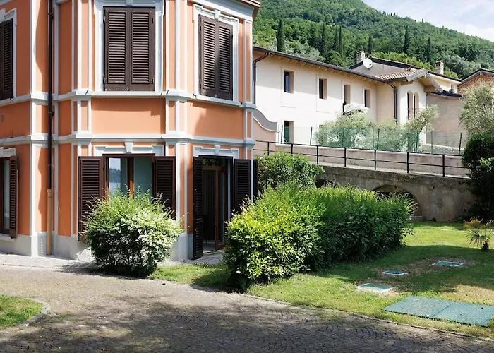 Casa Dante Front